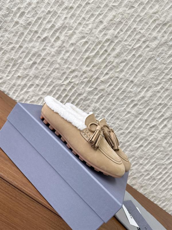 2025126112128450 310